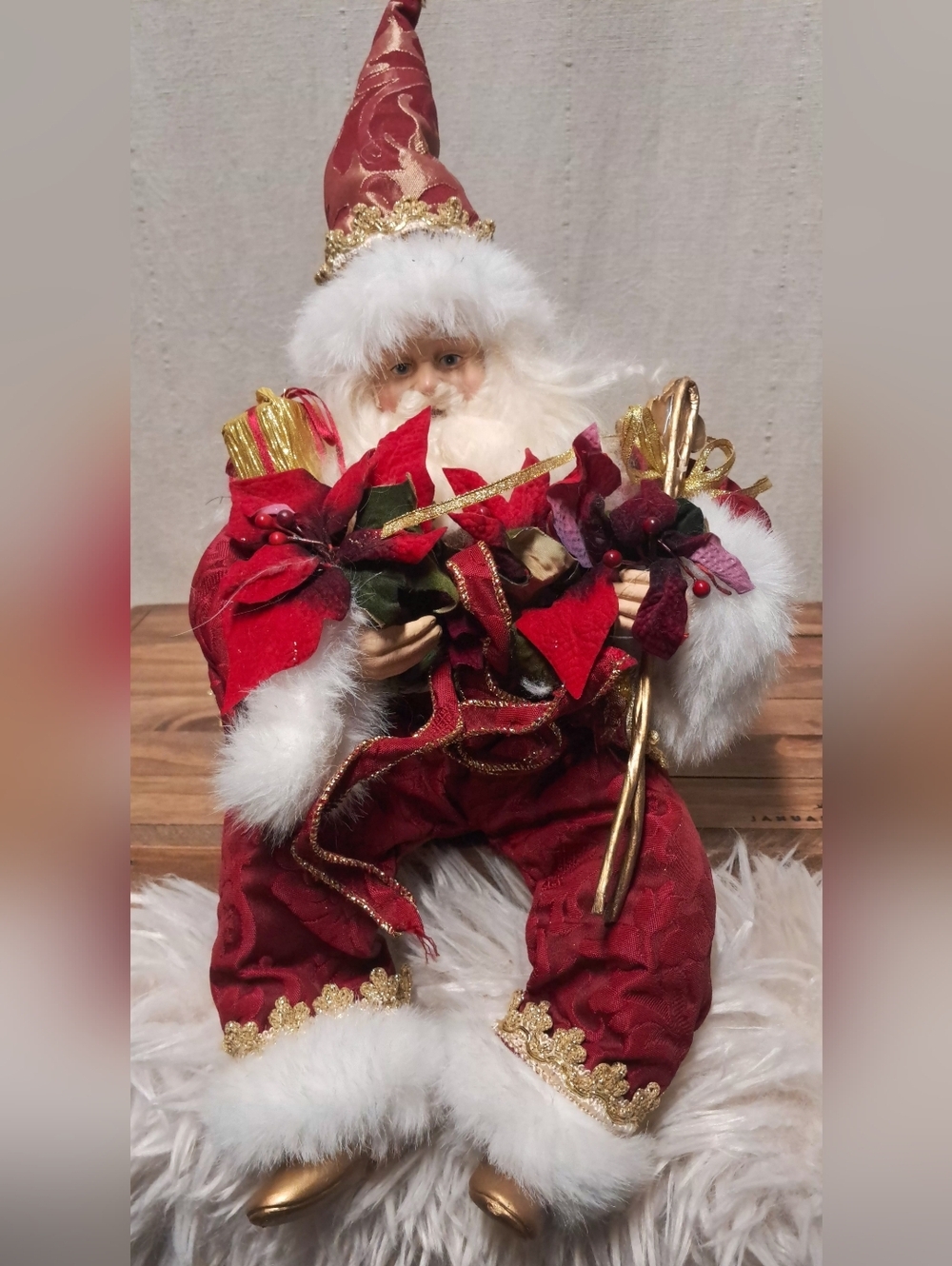 Old World Style Sitting Joker Santa Clause - Picture 1 of 7